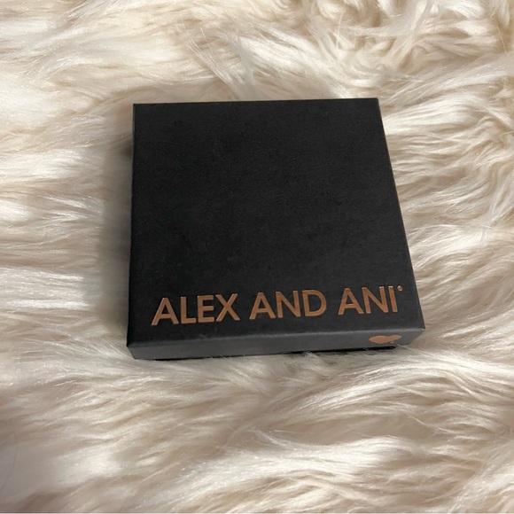 New Alex and Ani Fantastic Beasts bracelet - Picture 3 of 3